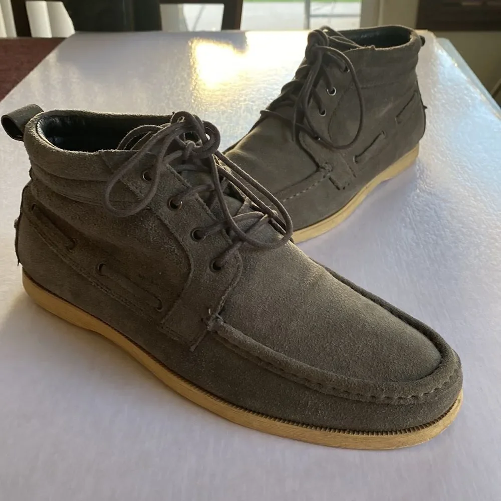 N/A men’s suede